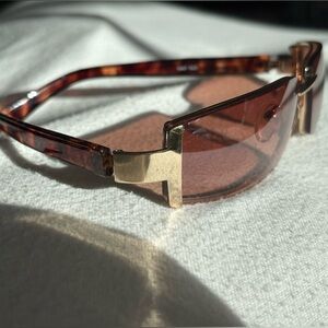 Tortoiseshell Steve Madden Sunglasses with Gold Accents
